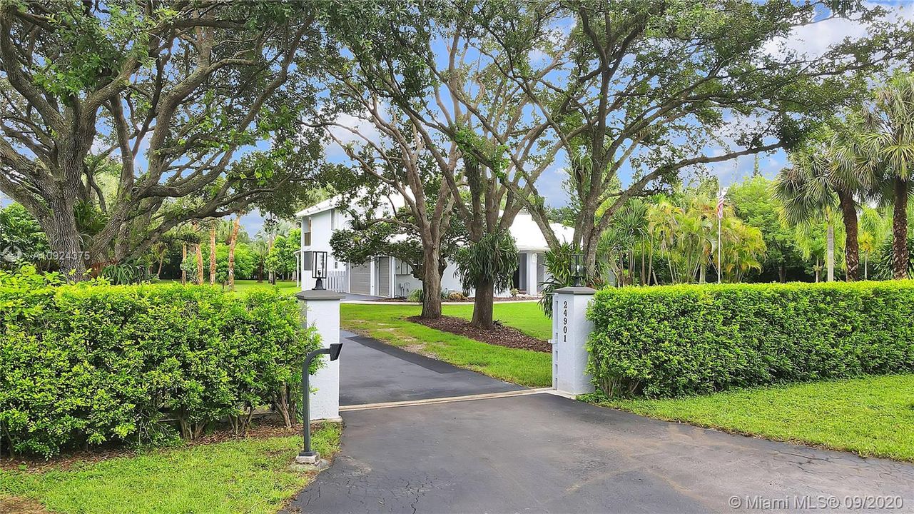 Vendido Recientemente: $575,000 (3 camas, 3 baños, 2653 Pies cuadrados)