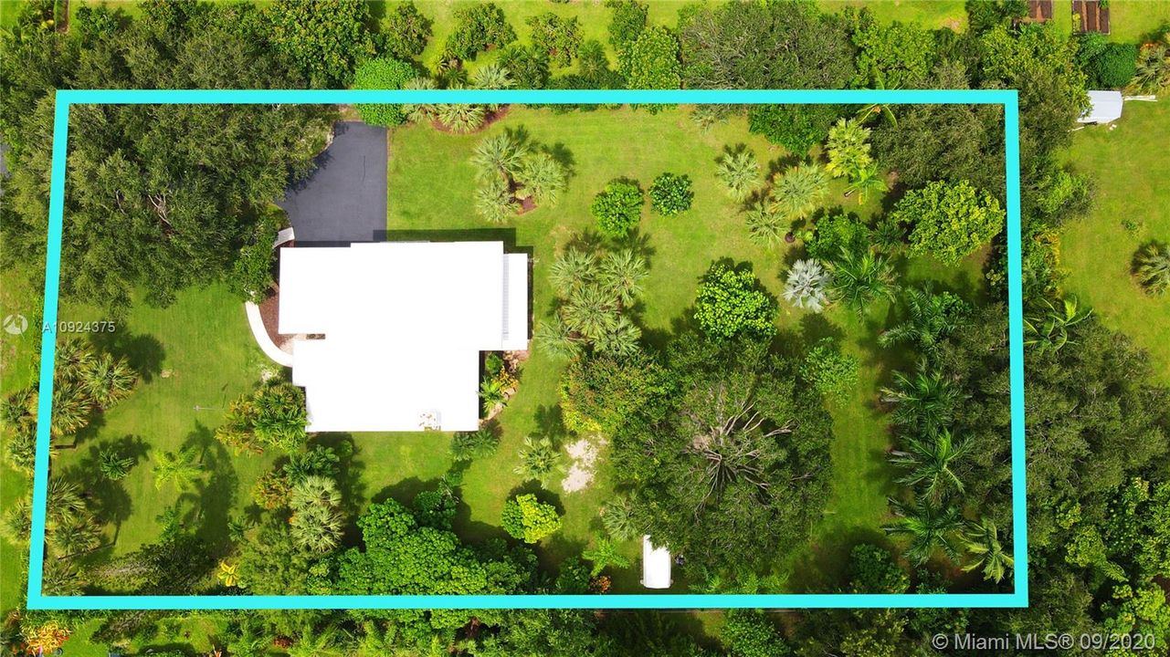 Vendido Recientemente: $575,000 (3 camas, 3 baños, 2653 Pies cuadrados)