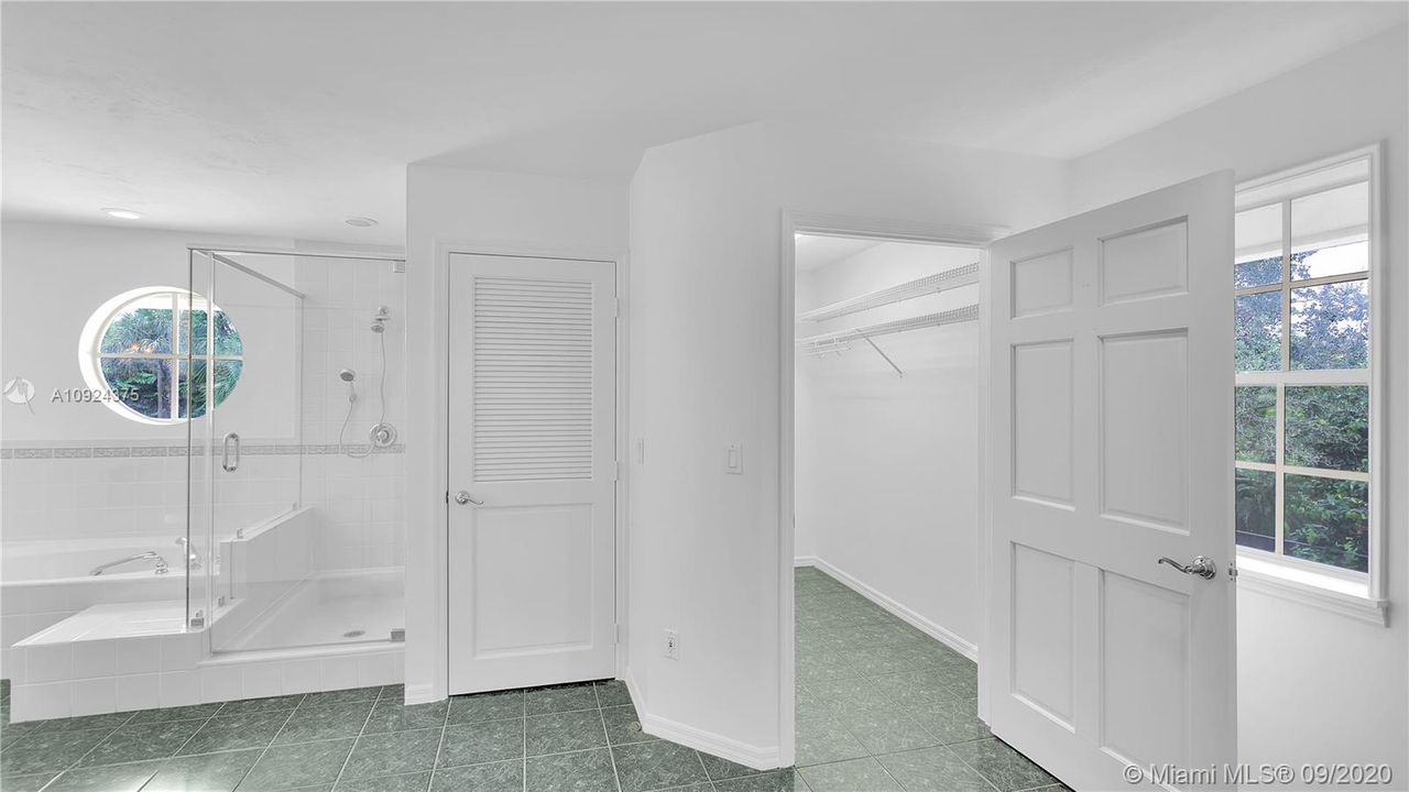 Vendido Recientemente: $575,000 (3 camas, 3 baños, 2653 Pies cuadrados)