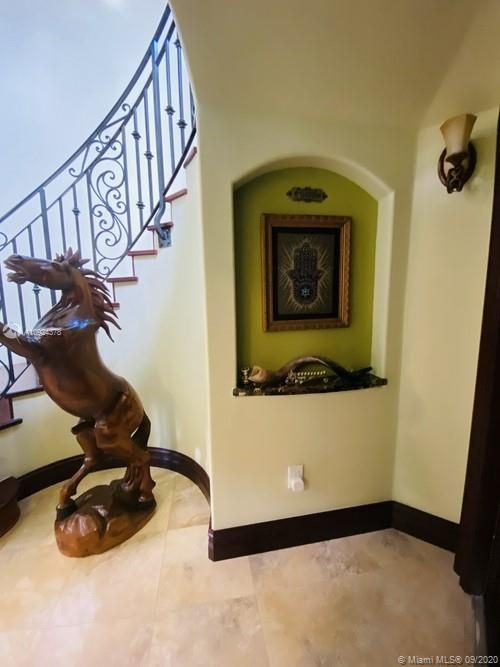 Недавно арендовано: $5,900 (6 спален, 5 ванн, 5209 Квадратных фут)
