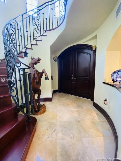 Недавно арендовано: $5,900 (6 спален, 5 ванн, 5209 Квадратных фут)