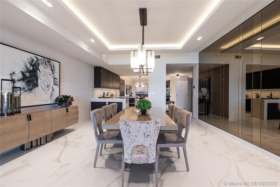 Recently Sold: $3,900,000 (4 beds, 4 baths, 3365 Square Feet)