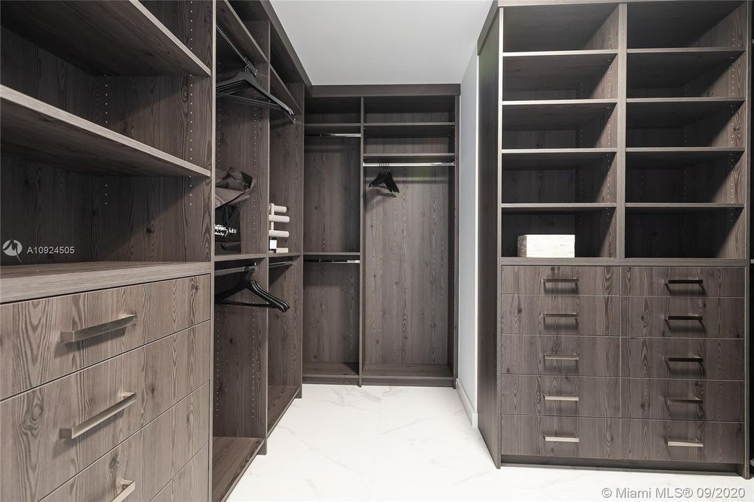 Recently Sold: $3,900,000 (4 beds, 4 baths, 3365 Square Feet)