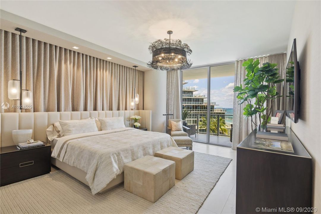 Recently Sold: $3,900,000 (4 beds, 4 baths, 3365 Square Feet)