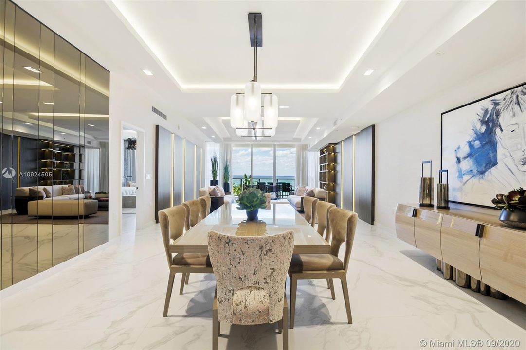 Recently Sold: $3,900,000 (4 beds, 4 baths, 3365 Square Feet)