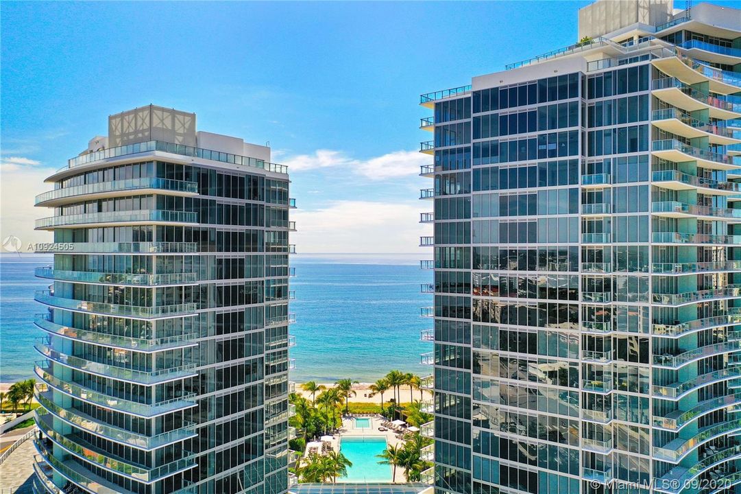 Recently Sold: $3,900,000 (4 beds, 4 baths, 3365 Square Feet)