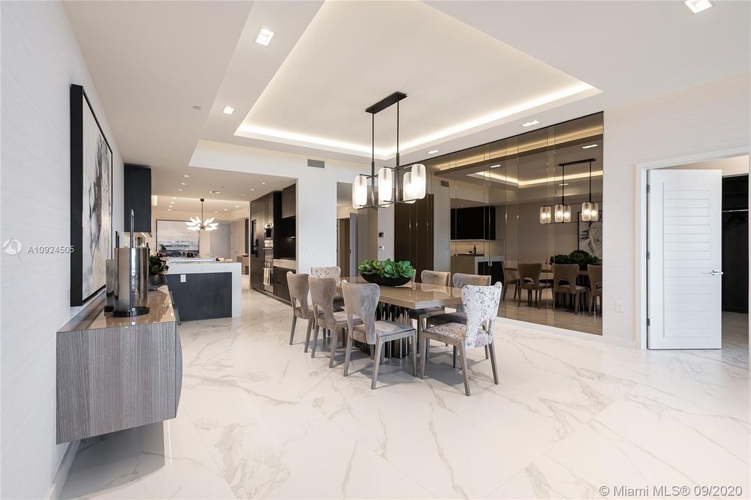 Recently Sold: $3,900,000 (4 beds, 4 baths, 3365 Square Feet)