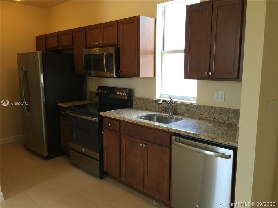 Recently Rented: $1,200 (0 beds, 1 baths, 440 Square Feet)