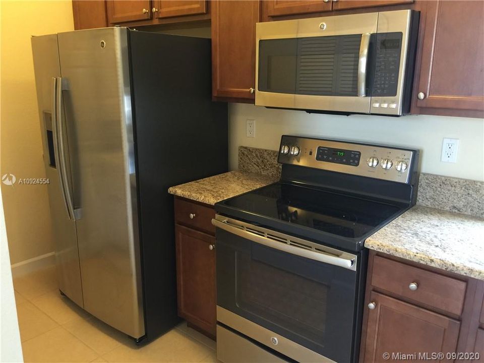 Recently Rented: $1,200 (0 beds, 1 baths, 440 Square Feet)