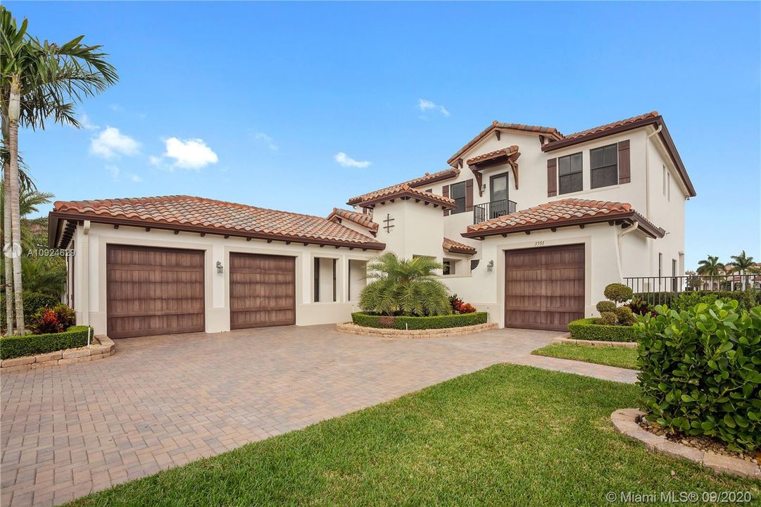 Recently Rented: $7,000 (5 beds, 5 baths, 4110 Square Feet)
