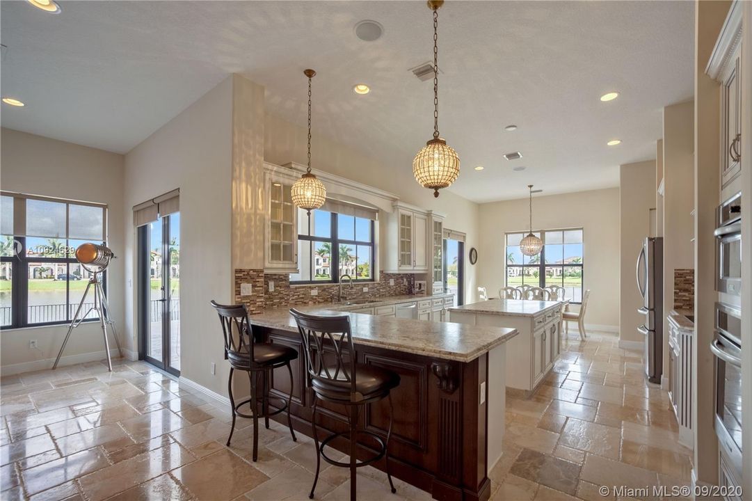 Recently Rented: $7,000 (5 beds, 5 baths, 4110 Square Feet)
