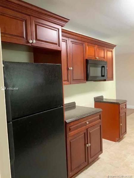 Recently Rented: $1,745 (3 beds, 2 baths, 1444 Square Feet)