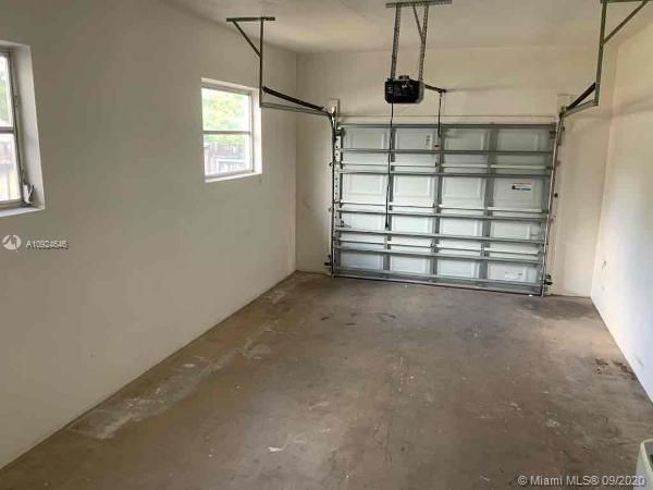 Recently Rented: $1,745 (3 beds, 2 baths, 1444 Square Feet)