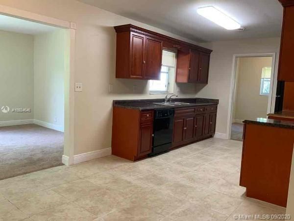 Recently Rented: $1,745 (3 beds, 2 baths, 1444 Square Feet)