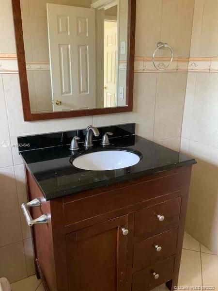 Recently Rented: $1,745 (3 beds, 2 baths, 1444 Square Feet)