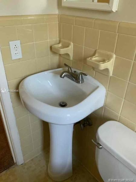 Recently Rented: $1,745 (3 beds, 2 baths, 1444 Square Feet)
