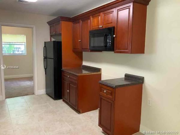 Recently Rented: $1,745 (3 beds, 2 baths, 1444 Square Feet)