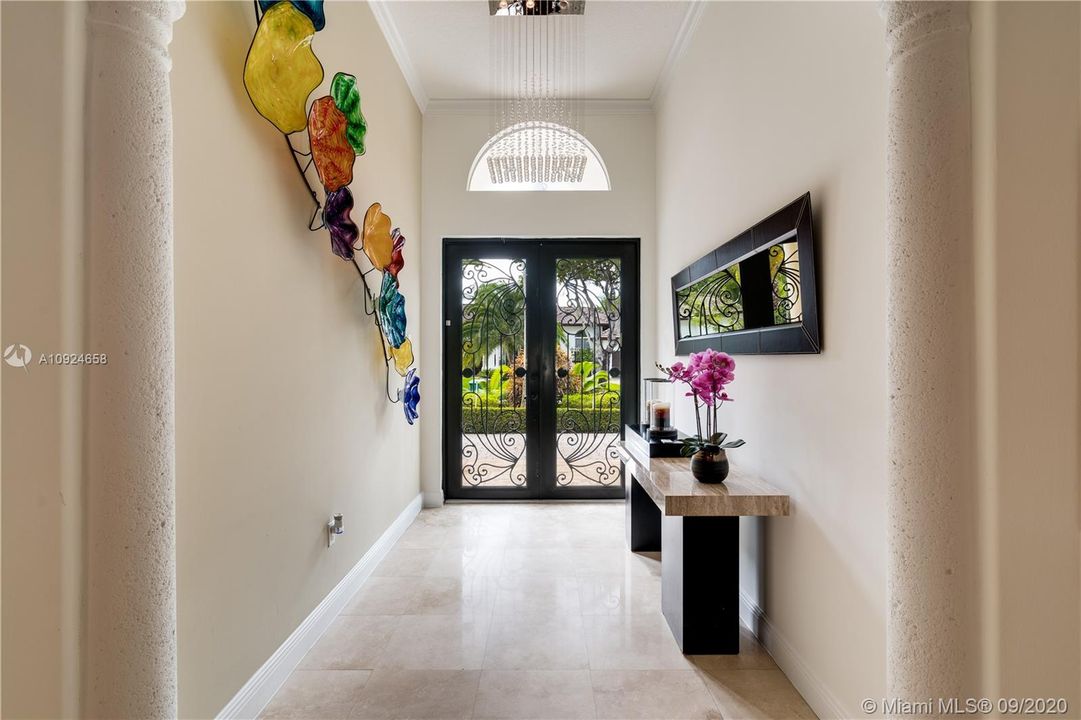 Recently Sold: $1,369,000 (6 beds, 5 baths, 4674 Square Feet)