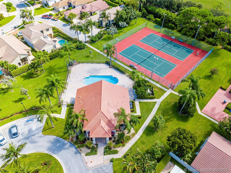 Recently Sold: $330,000 (3 beds, 2 baths, 1631 Square Feet)