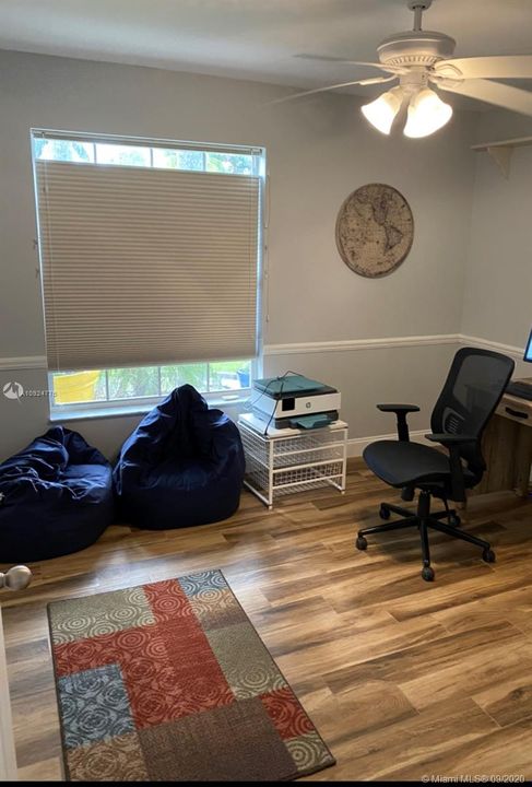 Vendido Recientemente: $435,000 (3 camas, 2 baños, 1409 Pies cuadrados)