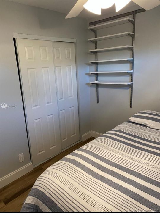 Vendido Recientemente: $435,000 (3 camas, 2 baños, 1409 Pies cuadrados)