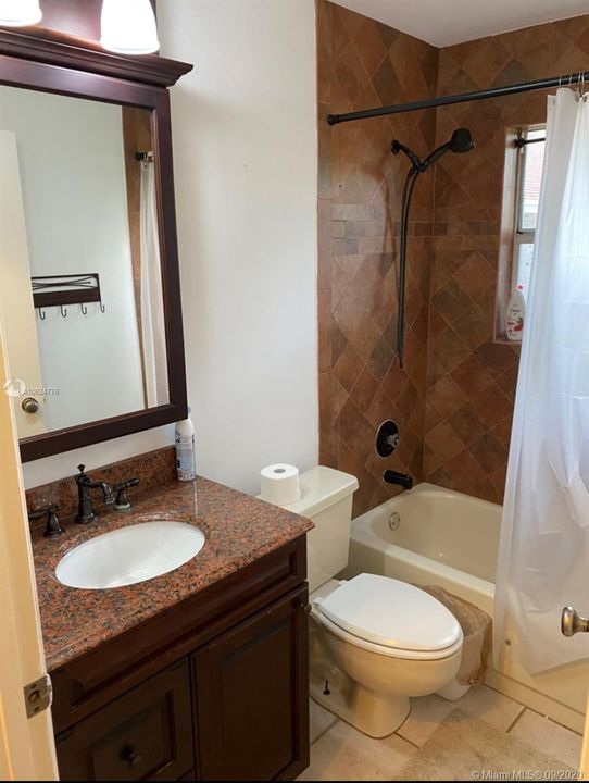 Vendido Recientemente: $435,000 (3 camas, 2 baños, 1409 Pies cuadrados)