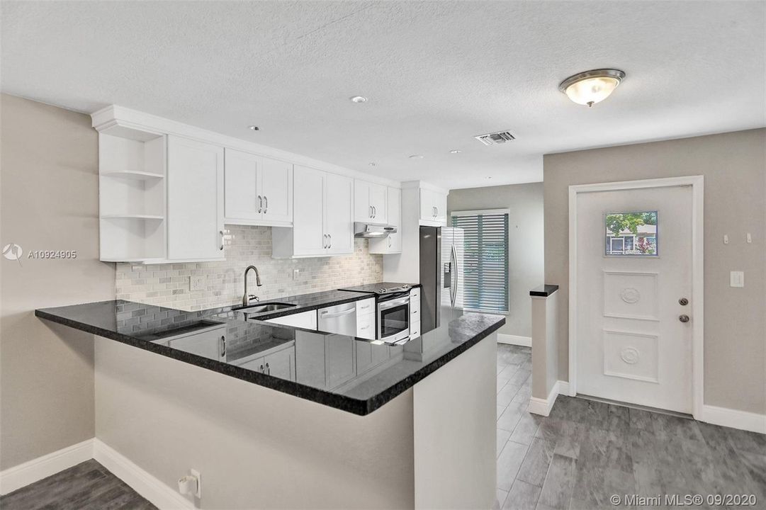 Recently Sold: $180,000 (2 beds, 2 baths, 1065 Square Feet)