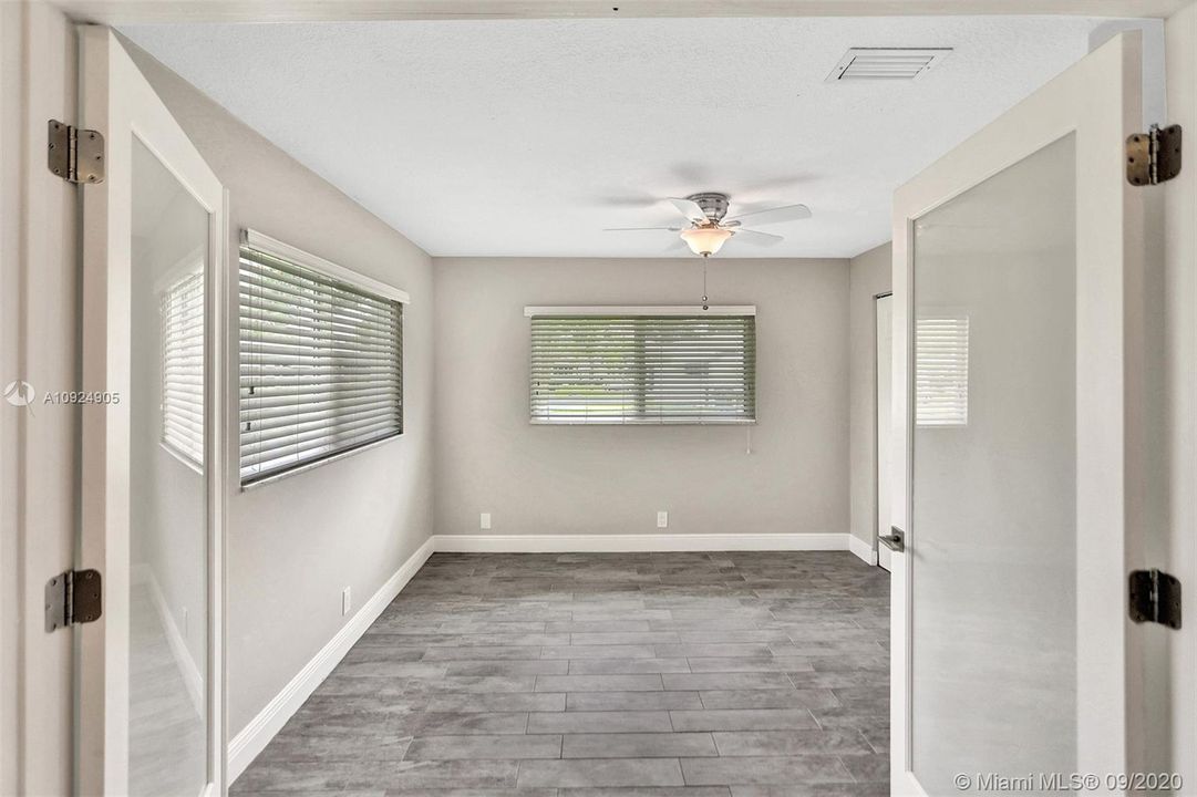 Recently Sold: $180,000 (2 beds, 2 baths, 1065 Square Feet)