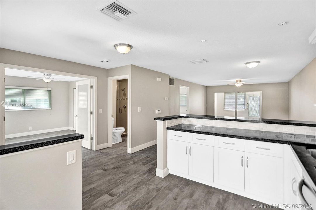 Recently Sold: $180,000 (2 beds, 2 baths, 1065 Square Feet)