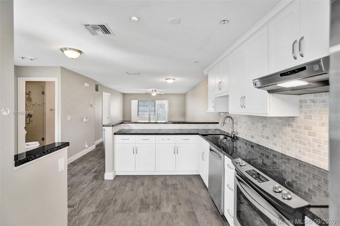 Recently Sold: $180,000 (2 beds, 2 baths, 1065 Square Feet)