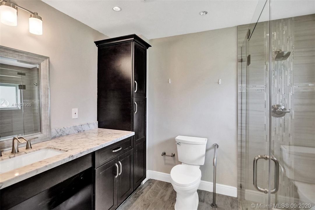 Recently Sold: $180,000 (2 beds, 2 baths, 1065 Square Feet)