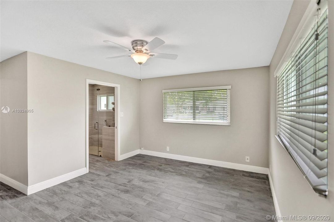 Recently Sold: $180,000 (2 beds, 2 baths, 1065 Square Feet)
