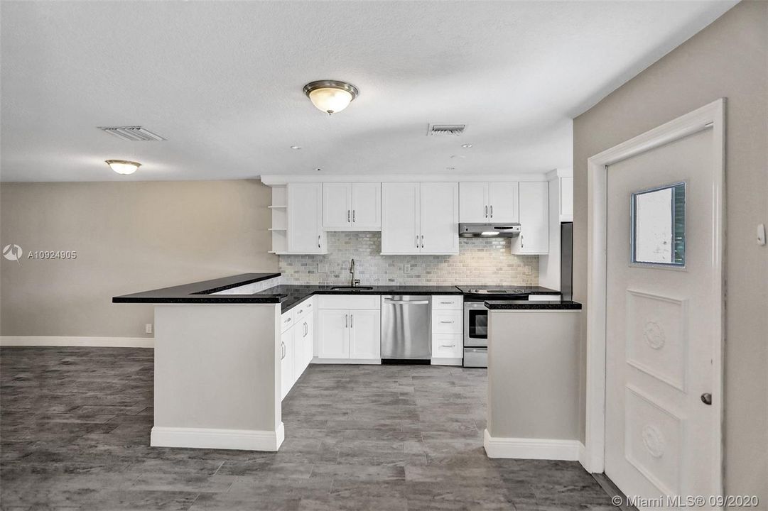 Recently Sold: $180,000 (2 beds, 2 baths, 1065 Square Feet)