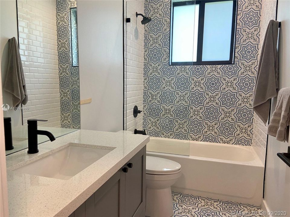 Recently Sold: $475,000 (3 beds, 2 baths, 1534 Square Feet)