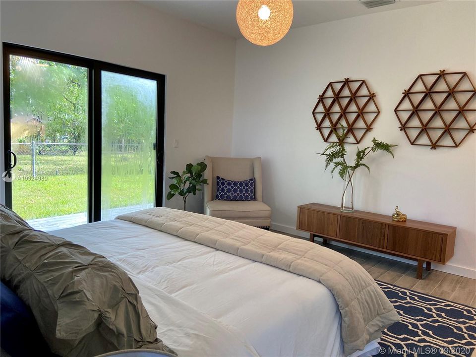 Recently Sold: $475,000 (3 beds, 2 baths, 1534 Square Feet)
