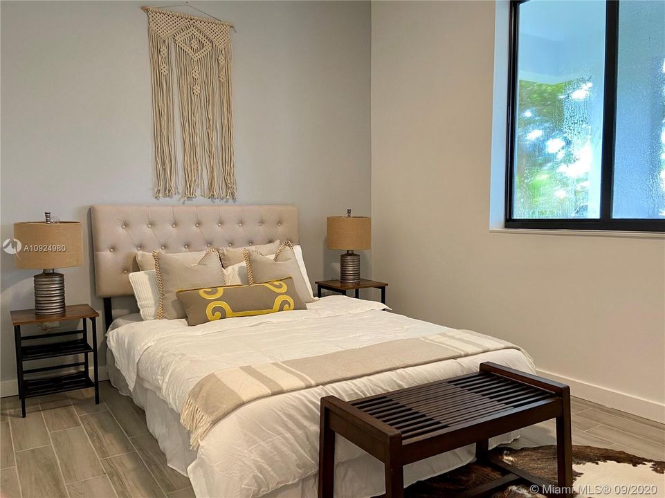 Recently Sold: $475,000 (3 beds, 2 baths, 1534 Square Feet)
