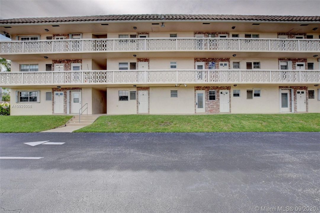 Vendido Recientemente: $139,900 (2 camas, 1 baños, 938 Pies cuadrados)