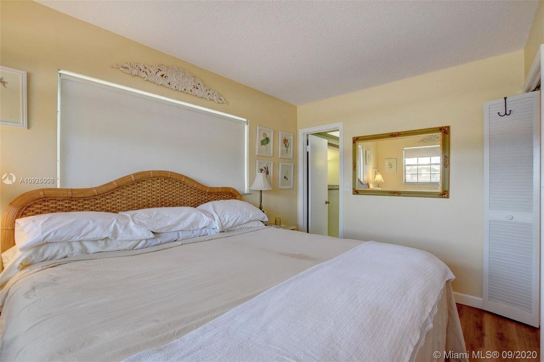 Vendido Recientemente: $139,900 (2 camas, 1 baños, 938 Pies cuadrados)