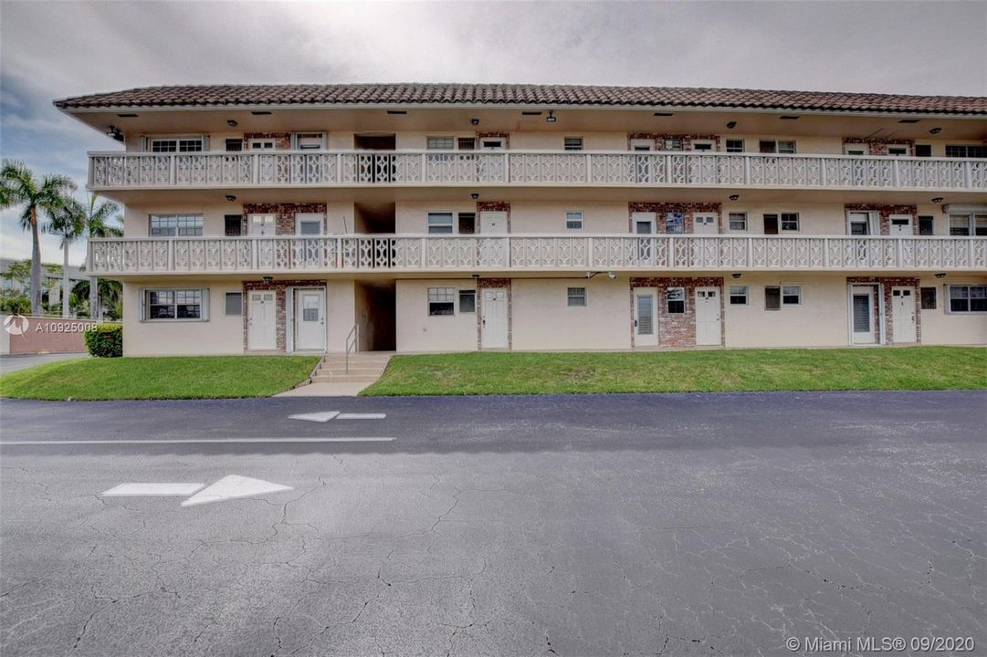 Vendido Recientemente: $139,900 (2 camas, 1 baños, 938 Pies cuadrados)
