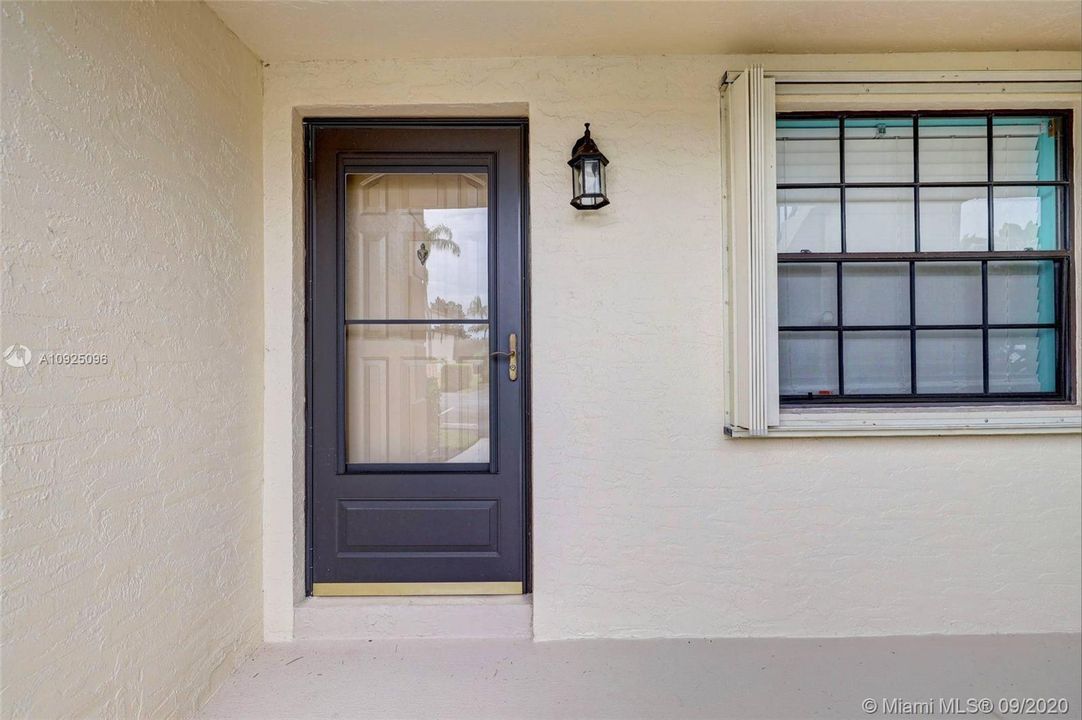 Vendido Recientemente: $210,000 (2 camas, 2 baños, 1178 Pies cuadrados)