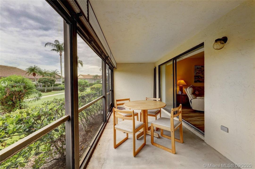 Vendido Recientemente: $210,000 (2 camas, 2 baños, 1178 Pies cuadrados)