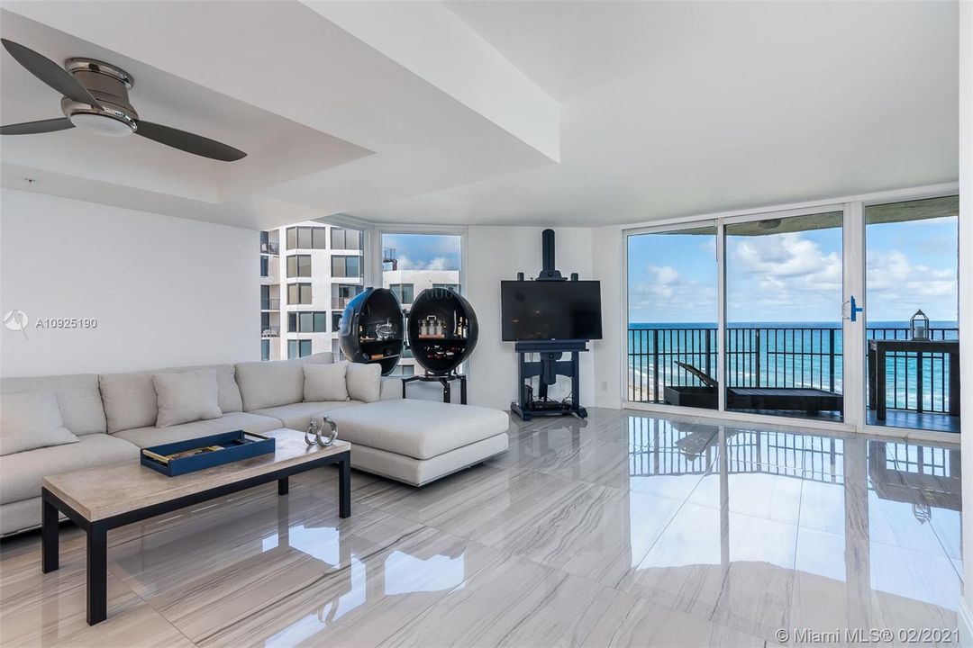 Recently Sold: $1,649,000 (2 beds, 2 baths, 2307 Square Feet)