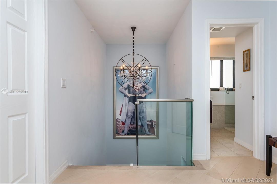 Recently Sold: $1,649,000 (2 beds, 2 baths, 2307 Square Feet)