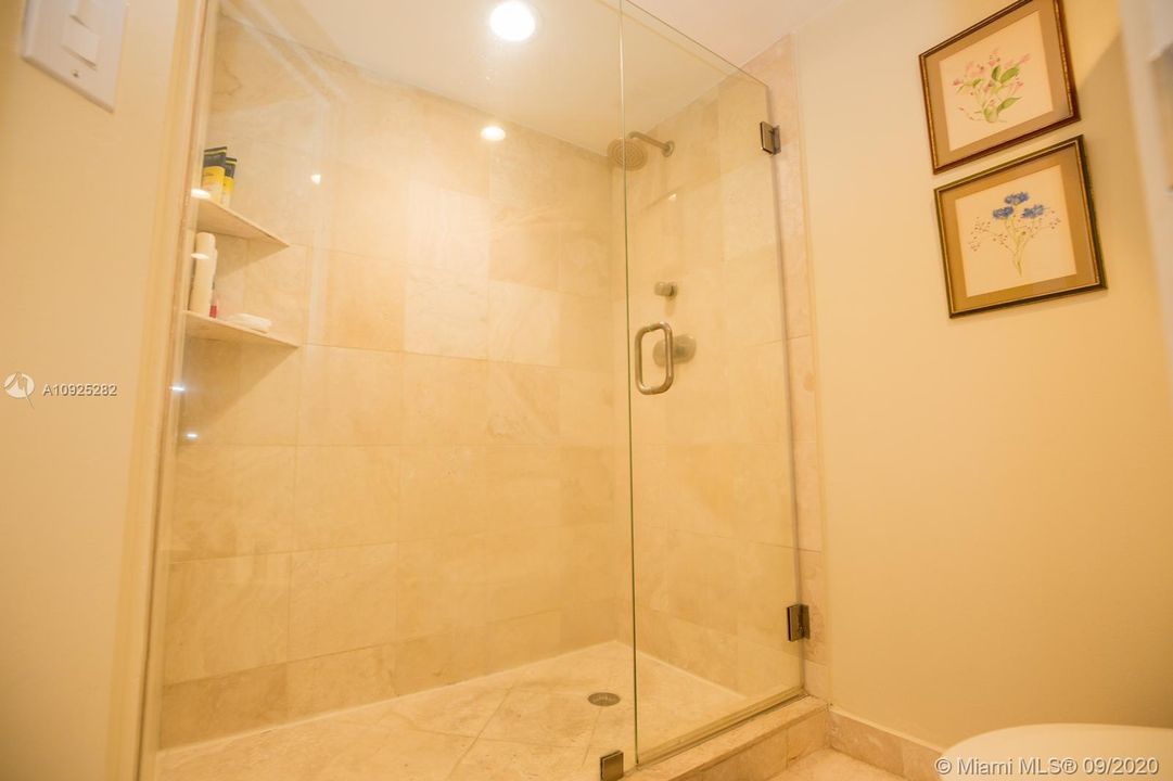 Недавно продано: $499,000 (2 спален, 2 ванн, 1353 Квадратных фут)