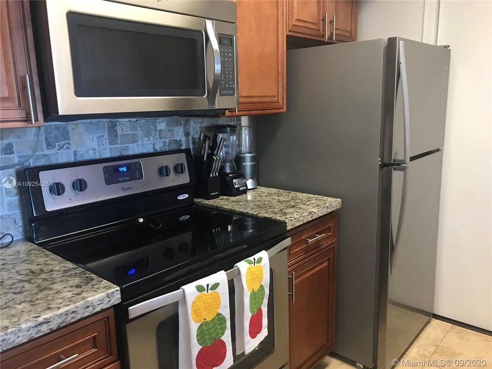 Vendido Recientemente: $163,000 (2 camas, 2 baños, 1000 Pies cuadrados)