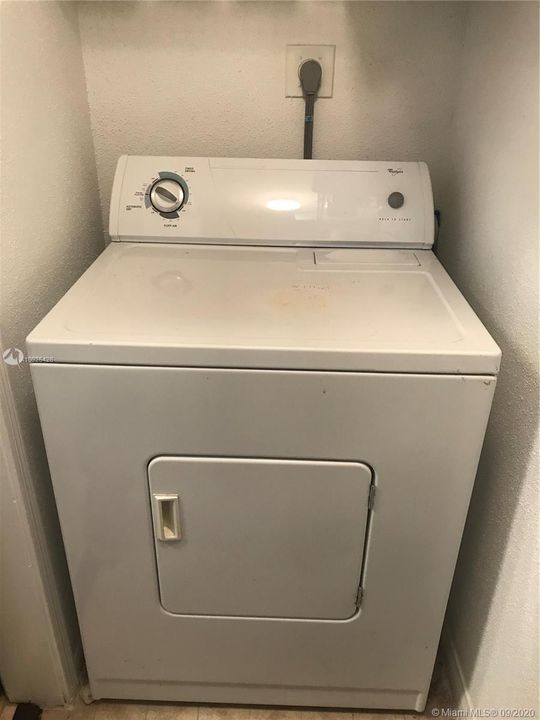 Vendido Recientemente: $163,000 (2 camas, 2 baños, 1000 Pies cuadrados)