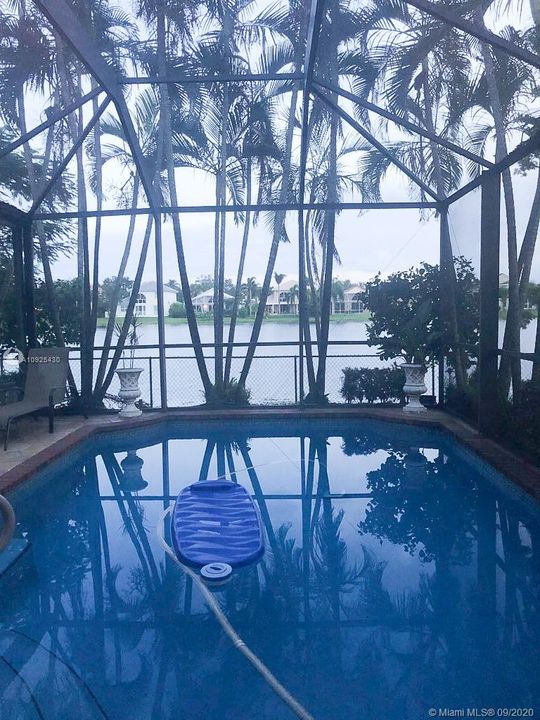 最近售出: $459,000 (3 贝兹, 2 浴室, 2090 平方英尺)