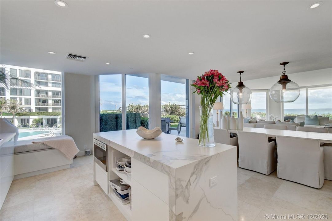 Recently Sold: $2,099,000 (2 beds, 2 baths, 2244 Square Feet)