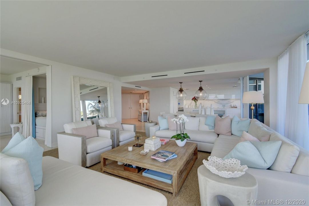 Recently Sold: $2,099,000 (2 beds, 2 baths, 2244 Square Feet)