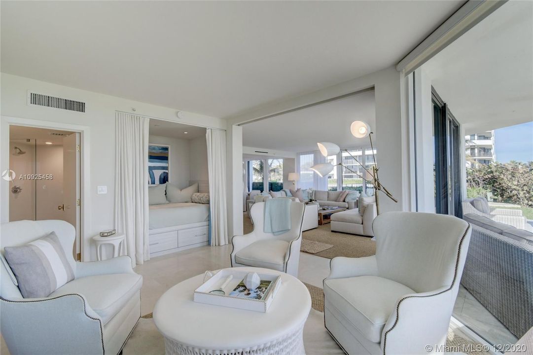 Recently Sold: $2,099,000 (2 beds, 2 baths, 2244 Square Feet)